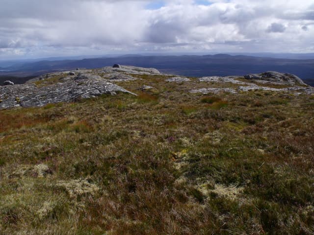 Carn Loch na Gobhlaig