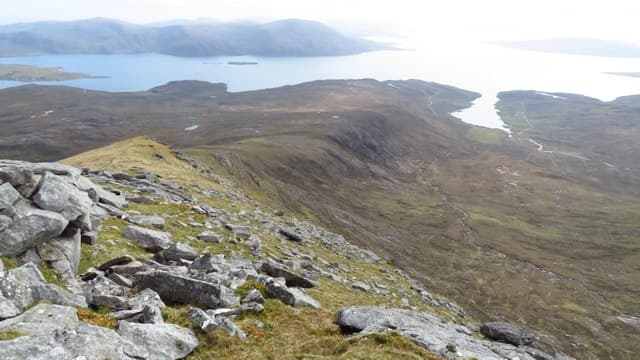 Uisgneabhal Mor (Uisgnaval Mor)
