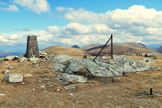 Geal Charn