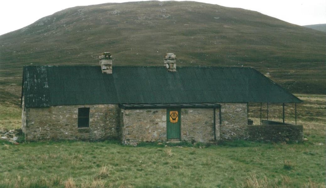 Tarf Hotel